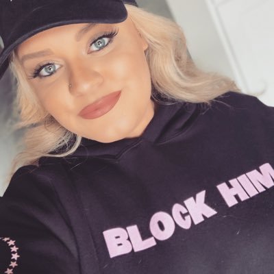 theshellywade's profile picture. 