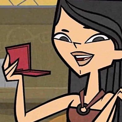 charlotteelui's profile picture.