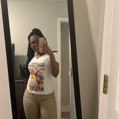 lahhtellyy's profile picture. 