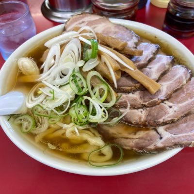 愛犬とラーメンが大好きおじさんです！仕事は建設関係の会社経営です。