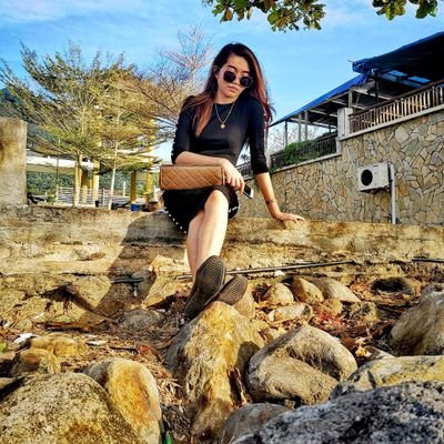 NMN_far's profile picture. my heart wants what it wants . Ig : fafanasaruddin