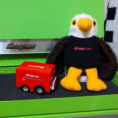 トヨタ AT210 カリーナGTに乗っています。一応車関係な仕事してます。たまにサーキットの走行会にいたりします。
あとUSAブランド好きの工具マニアでもあります。