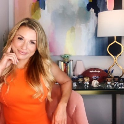 Reporter for the NFL Network. Univ. of Texas alumna. Former local newshound. “The ‘Boys & Girl” show with @BobbyBeltTX on @youtube / @chatsports…