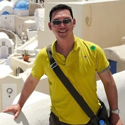 A cancer survivor and technology enthusiast originally from Thailand, now living in Houston, Texas.