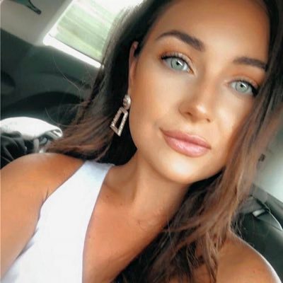 elliekellyy's profile picture. 