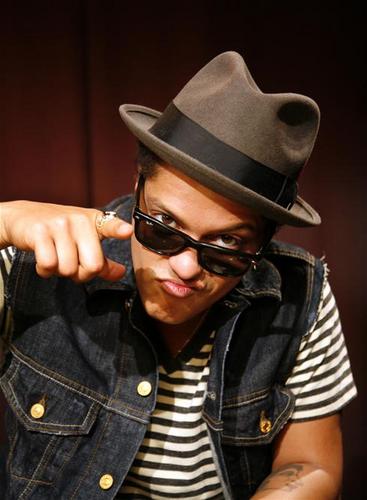 owned by @ILuvBrunoMars4 & @iLOVEuBrunoMars fan page for @BrunoMars, we do Q&A, games and Bruno song dedications like @dedicateursongs DM us! BockWitUs & follow