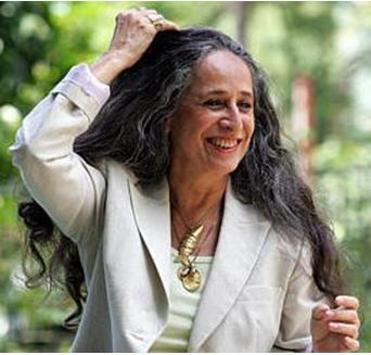 maispoesia's profile picture. No projeto #MaisPoesiaMenosDinheiro cada pessoa escolhe, lê e posta um texto no YouTube e tudo é publicado aqui!