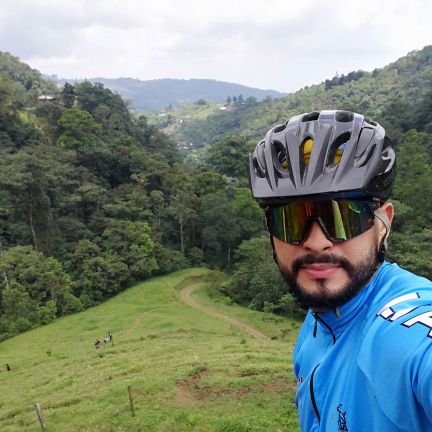 David1979081681's profile picture. montar en bicicleta y los videos juegos!