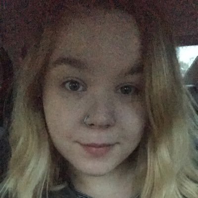 cassiesunshine's profile picture. obsessed with plants, still playing the sims.