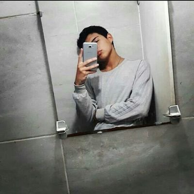 Adriianoo10's profile picture. •Hay que inyectarse fantasías para no caer en la realidad• 🥴

•20 Añoss•
•Justo Daract, San Luis•