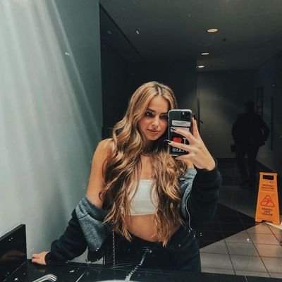 MyloveAddisonR1's profile picture. You look lost, follow me. 
Addison I love you from here to the moon and back ❤️