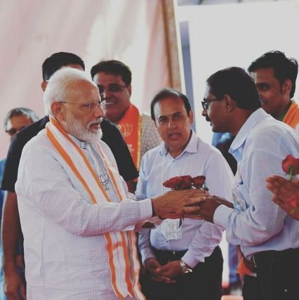 मेरा सौभाग्य है, देश के दो प्रधानमंत्री का चरण छूने का मौका मिला