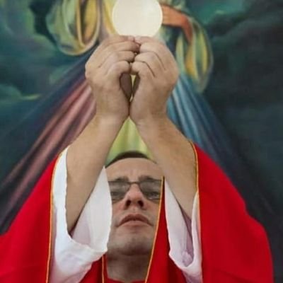 Sacerdote. Hijo y Párroco de la Pquia. San José Obrero, Bachaquero, Mcpio. Valmore Rodríguez, Venezuela. 🇻🇪