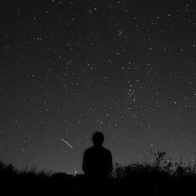 e11q11's profile picture. مجرد مشاعر متحطمه تحولت الى عبارات عميقه