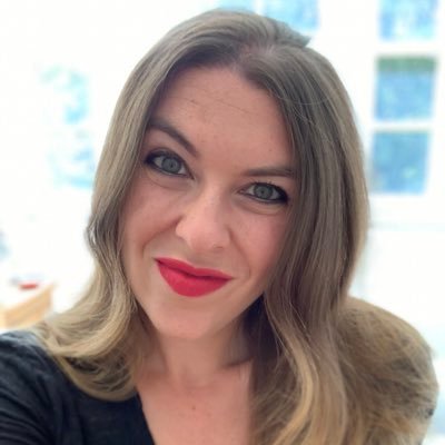 Literary agent at WME. Super fan of Walt Disney World, Pepsi Max, Taylor Swift, Hermione Granger and roast parsnips. Opinions all mine.