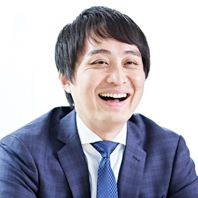 副業・資産運用・成功法則などを発信/副業の収入が本業の10倍になり脱サラ/日本初の副業専門スクール「副業アカデミー」設立、累計受講生4500名突破/商業出版23冊/「ホンマでっか!?TV」「林先生の初耳学」などメディア出演多数/不動産賃貸&売買事業・カーリース事業・ホテル事業も展開中/株式会社レベクリ代表取締役