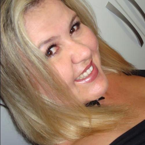 LuzinhaBlue's profile picture. *GAÚCHA com Jєitiинσ dє cяiαиçα,
♥ รσяяiรσ dє мєиiиα,
 є αtitυdє dє Mυlнєя!
quєм vê → pєnsα¹
quєм fαLα → αcнα²
quєм cσnнєcє → sαвє³
↓╪─ LoveU♥