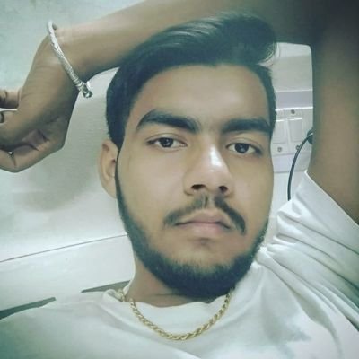 Royal blood Bhumihar 🦁
Engineering🎓🎓🎓
Chandigarh university