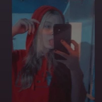 Celifer1's profile picture. 👽denise👽
:(