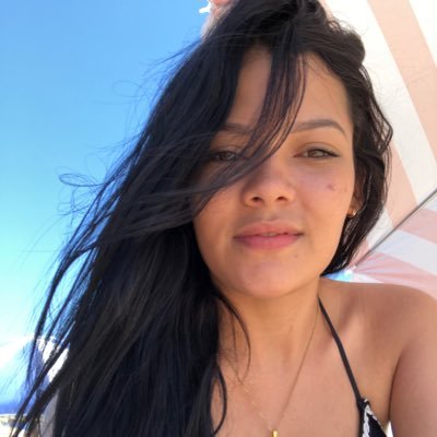 CelmiraBonilla's profile picture. Muchos ríen y otros hacen lo incorrecto. Psychology student. Voy ligera de equipaje por si tengo que ayudar.