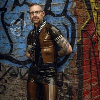 The Bad Boy of Burlesque with a twisted Zest Alt Model rep by RMM - Booking rockhart@outlook.com
Fetish Barber and Dyslexic Thinker with ADHD.