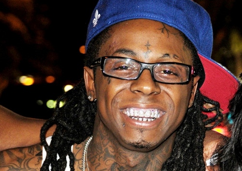 im the real lil wayne so dont let them fakes fool you this a new page but any way follow me and ima try to follow back