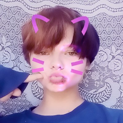 Fujoshi niepoprawny pesymista i zwolennik spożywania owoców