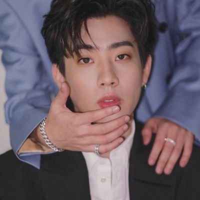 peachyybabii's profile picture. might be leaving this acct soon