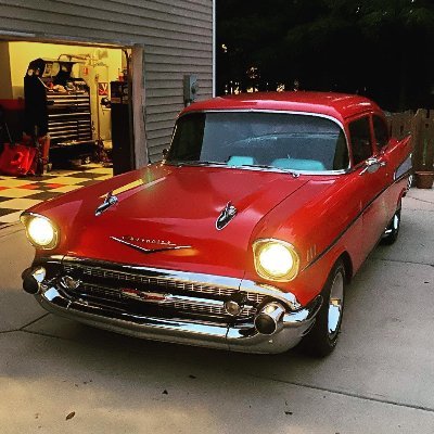 Muscle car junkie w A 57 Chevy * Married to @casondraprice * I have 3 beautiful step daughters * Cowboys/UVaCavs FANattic