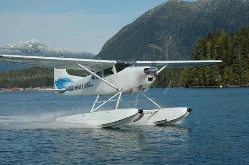 Tofino seaplane charter. Specializing in breathtaking scenic flights throughout Clayoquot Sound, Barkley Sound & the West Coast of Vancouver Island.