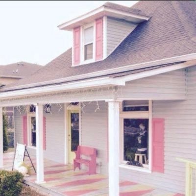 Official Twitter account for small business Sister's WhimZy, located in Mount Juliet, TN.