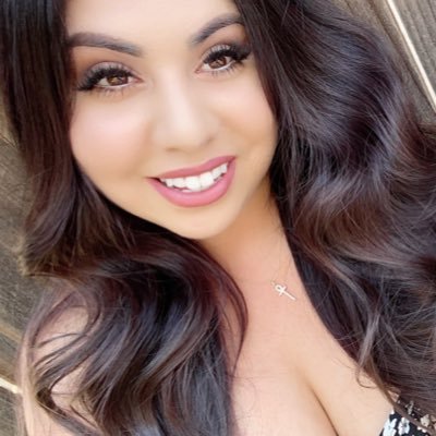 set a goal that makes you want to jump out of bed in the morning ✨