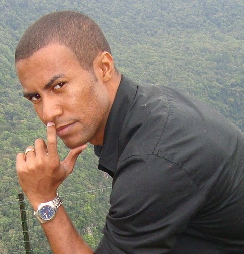 Analista PMO - Escritório de Projetos, TOTVS Bahia. Casado, Cristão, apaixonado pela vida e pela família. Meta: ingressar no universo acadêmico.