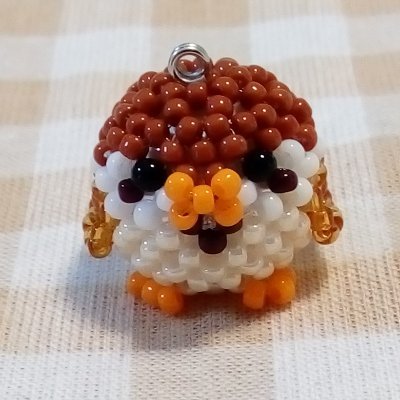 個人で行っている手芸(ビーズ)作品用アカウントです。ビーズやレジンで作った作品を載せたり、不定期ショップ情報を書き込んだりします。画像無断転載禁止。固定ツイ以外のところで通販は行っていません。ウェブ部分はみすきーです