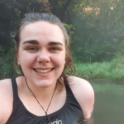 glacierlesbian's profile picture. I love art, common sense and women. disgruntled ex green party member.  🇳🇿 🌞🌞💁‍♀️