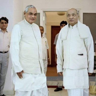 ramakrishnannd's profile picture. “One bad chapter doesn’t mean your story is over. Just keep reading.”:)