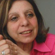 Profesora. Diputada por el @espacio1001fa. Primera intendenta de Montevideo y ex Subsecretaria del Mides (x2). Persona mayor. Abuela. Hincha de Zíngaros.