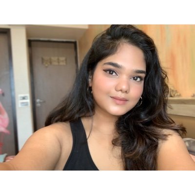 YashviSinghania's profile picture. Youtuber 
#Makeup #Skincare #Haircare