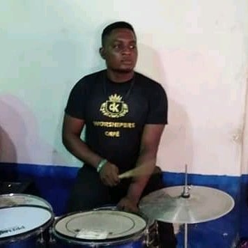 promisefoli's profile picture. I AM A VERY SIMPLE GUY AND LOVER OF MUSIC....