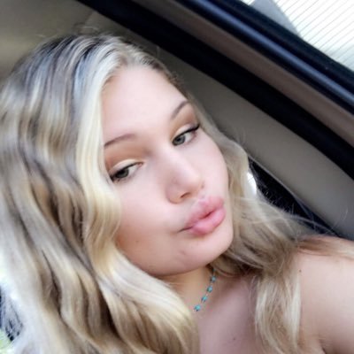 ainsleystaton1's profile picture. 