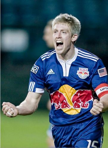 ChicCharnley's profile picture. Following NYRB and the mighty Partick Thistle......🏴󠁧󠁢󠁳󠁣󠁴󠁿🇪🇺🇺🇸🇨🇦