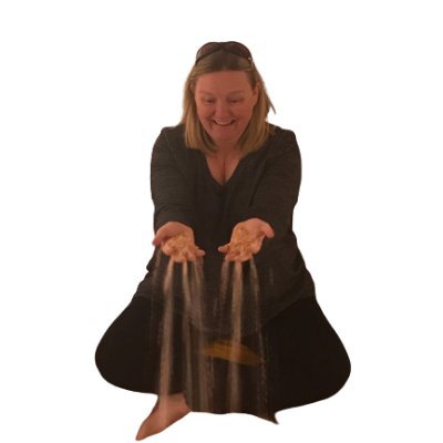 Akashic Records Practitioner, bringing you akashic wisdom, compassion and grace to help work through life's problems and find acceptance where needed.