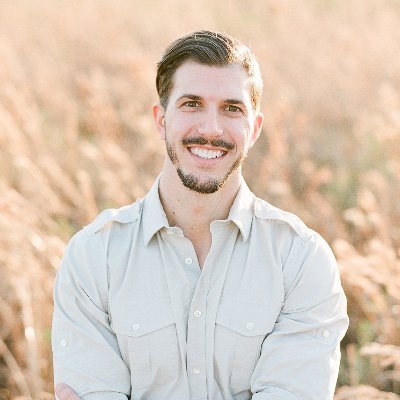 mattmillerdsgn's profile picture. Art Director @LiveOakBank • believer • husband • father • North Carolinian