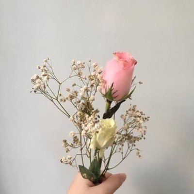 Fleur_Secrets's profile picture. She wore flowers in her hair and carried magic secrets in her eyes.