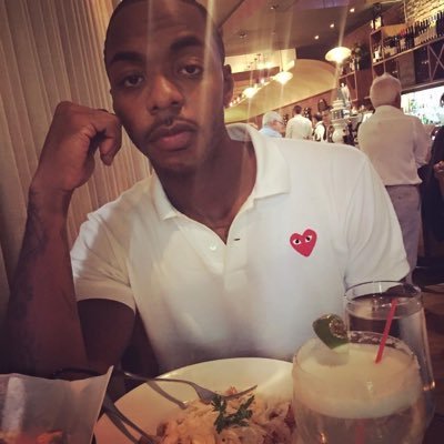 barewitness9's profile picture. 