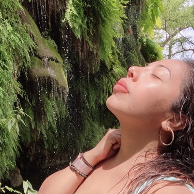 One blissfully happy human... not all day every day but EVERY DAY 💕 God and Texas! ⠀⠀⠀⠀⠀⠀⠀⠀⠀⠀⠀⠀