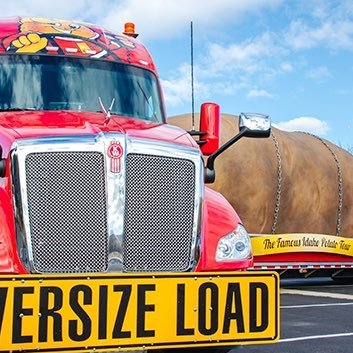 A 4-ton traveling tater spreading the word about heart-healthy Idaho® potatoes and bringing potato joy to fans across the country. 🥔 #bigidahopotato