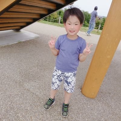 Ayam57317806's profile picture. R 1106(9)