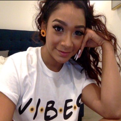 maelcesmoi's profile picture. 