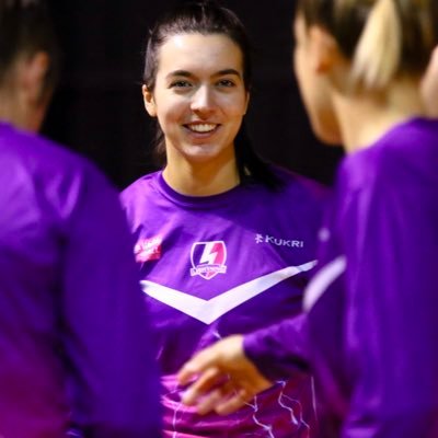 Play netball for the England Roses and Loughborough Lightning